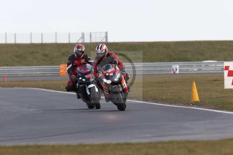 Motorcycle action photographs;Trackday digital images;event digital images;eventdigitalimages;no limits trackday;peter wileman photography;snetterton;snetterton circuit norfolk;snetterton photographs;trackday;trackday photos