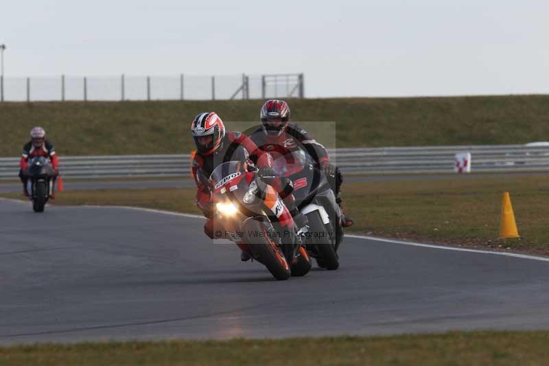 Motorcycle action photographs;Trackday digital images;event digital images;eventdigitalimages;no limits trackday;peter wileman photography;snetterton;snetterton circuit norfolk;snetterton photographs;trackday;trackday photos