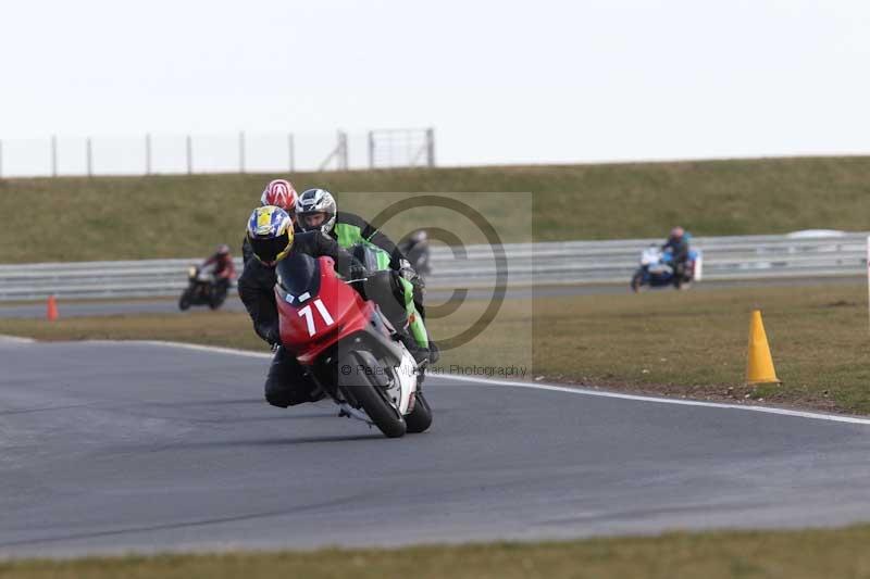 Motorcycle action photographs;Trackday digital images;event digital images;eventdigitalimages;no limits trackday;peter wileman photography;snetterton;snetterton circuit norfolk;snetterton photographs;trackday;trackday photos