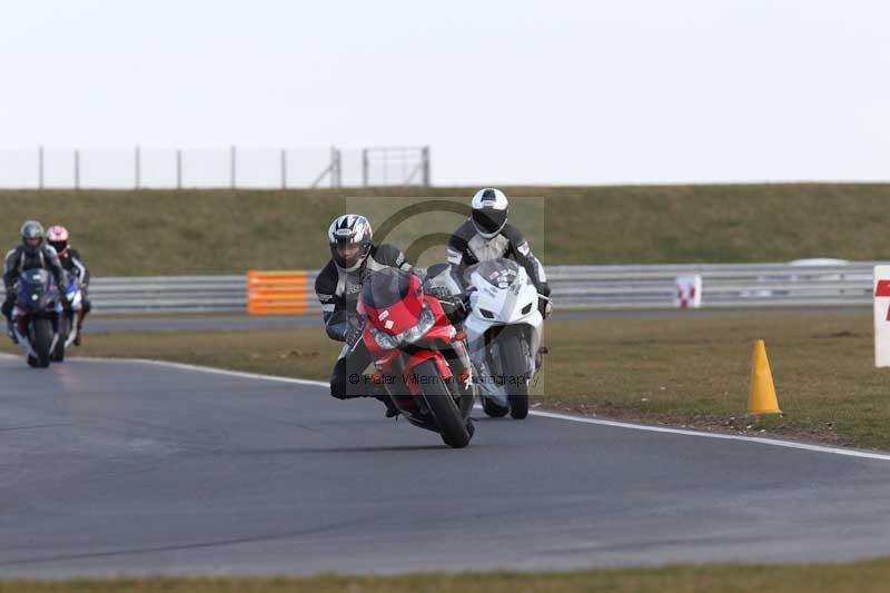 Motorcycle action photographs;Trackday digital images;event digital images;eventdigitalimages;no limits trackday;peter wileman photography;snetterton;snetterton circuit norfolk;snetterton photographs;trackday;trackday photos