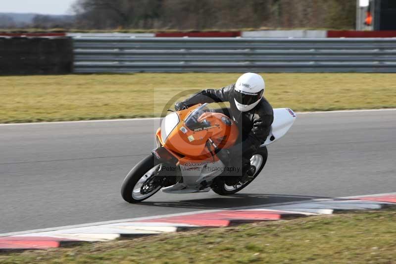 Motorcycle action photographs;Trackday digital images;event digital images;eventdigitalimages;no limits trackday;peter wileman photography;snetterton;snetterton circuit norfolk;snetterton photographs;trackday;trackday photos