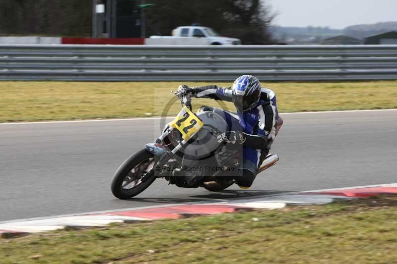 Motorcycle action photographs;Trackday digital images;event digital images;eventdigitalimages;no limits trackday;peter wileman photography;snetterton;snetterton circuit norfolk;snetterton photographs;trackday;trackday photos