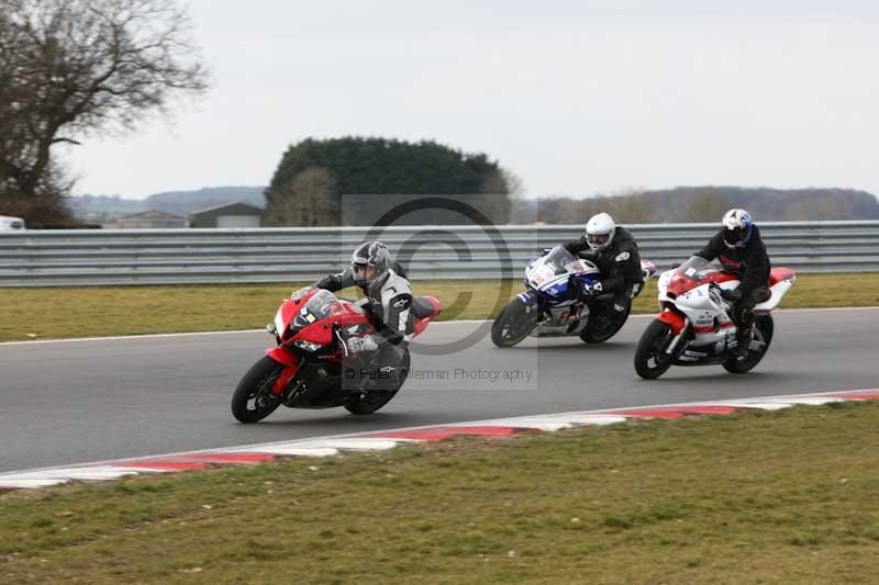 Motorcycle action photographs;Trackday digital images;event digital images;eventdigitalimages;no limits trackday;peter wileman photography;snetterton;snetterton circuit norfolk;snetterton photographs;trackday;trackday photos