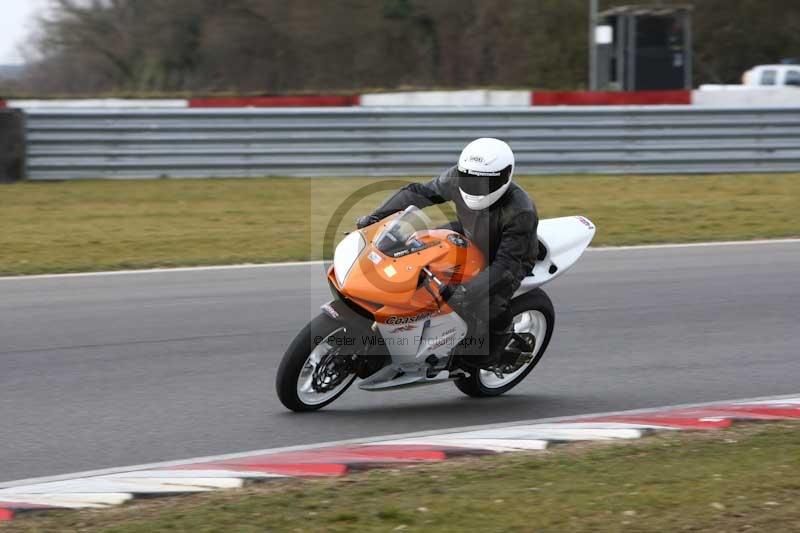 Motorcycle action photographs;Trackday digital images;event digital images;eventdigitalimages;no limits trackday;peter wileman photography;snetterton;snetterton circuit norfolk;snetterton photographs;trackday;trackday photos
