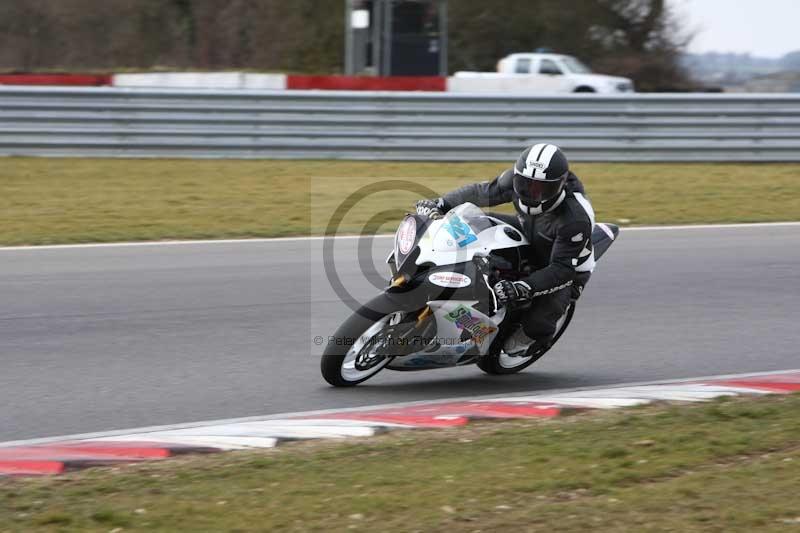 Motorcycle action photographs;Trackday digital images;event digital images;eventdigitalimages;no limits trackday;peter wileman photography;snetterton;snetterton circuit norfolk;snetterton photographs;trackday;trackday photos