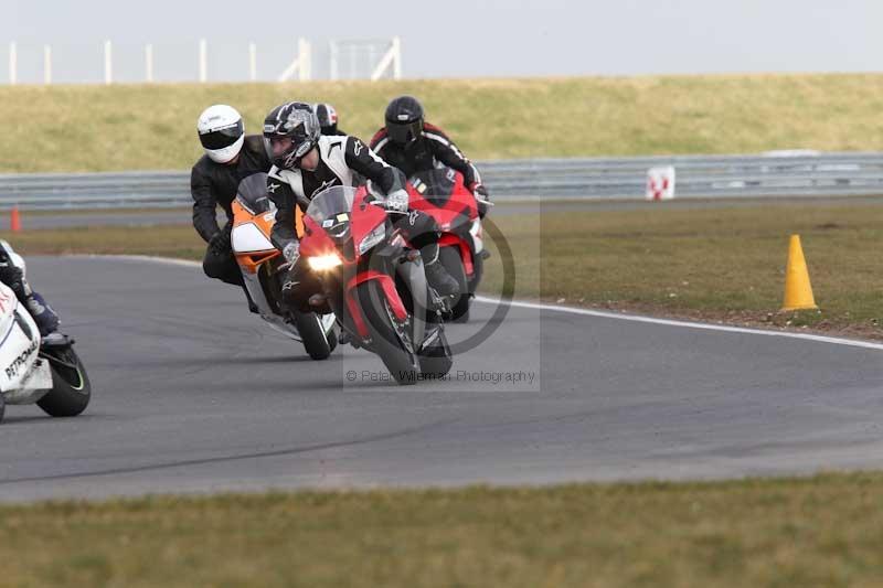 Motorcycle action photographs;Trackday digital images;event digital images;eventdigitalimages;no limits trackday;peter wileman photography;snetterton;snetterton circuit norfolk;snetterton photographs;trackday;trackday photos