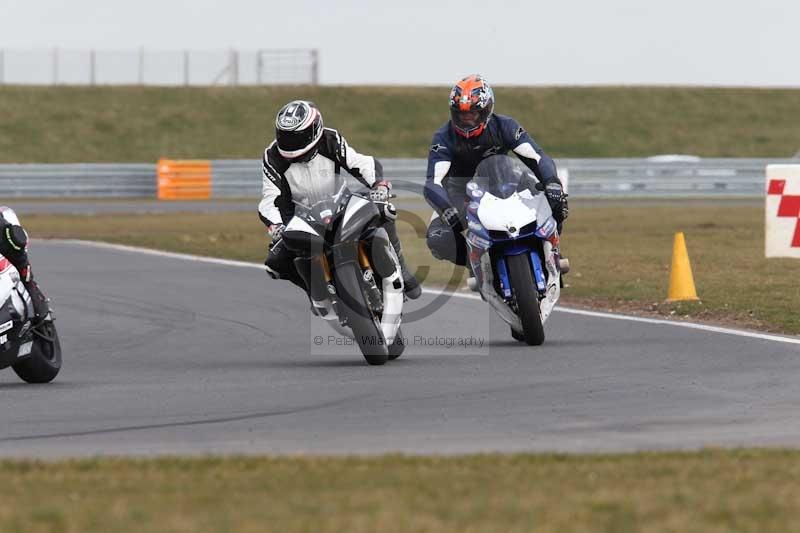 Motorcycle action photographs;Trackday digital images;event digital images;eventdigitalimages;no limits trackday;peter wileman photography;snetterton;snetterton circuit norfolk;snetterton photographs;trackday;trackday photos