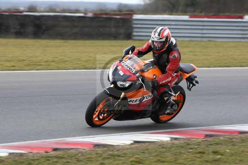 Motorcycle action photographs;Trackday digital images;event digital images;eventdigitalimages;no limits trackday;peter wileman photography;snetterton;snetterton circuit norfolk;snetterton photographs;trackday;trackday photos