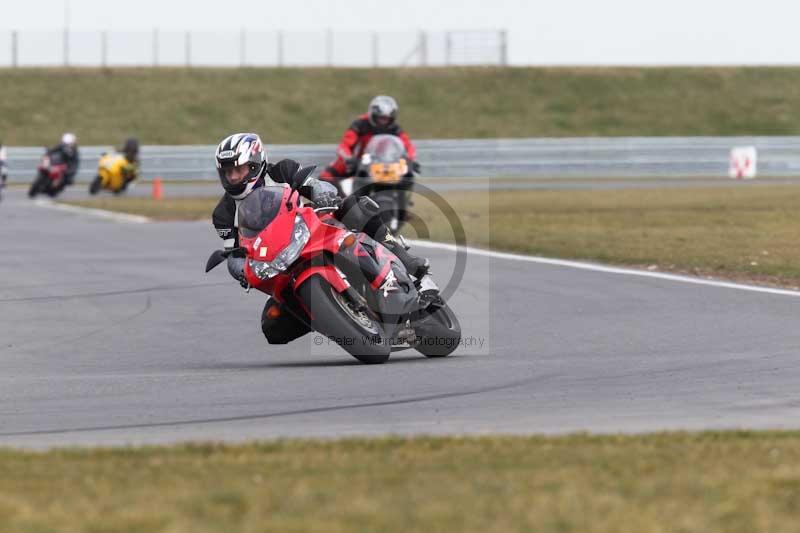 Motorcycle action photographs;Trackday digital images;event digital images;eventdigitalimages;no limits trackday;peter wileman photography;snetterton;snetterton circuit norfolk;snetterton photographs;trackday;trackday photos
