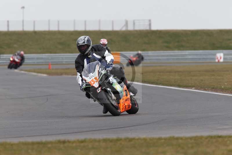 Motorcycle action photographs;Trackday digital images;event digital images;eventdigitalimages;no limits trackday;peter wileman photography;snetterton;snetterton circuit norfolk;snetterton photographs;trackday;trackday photos