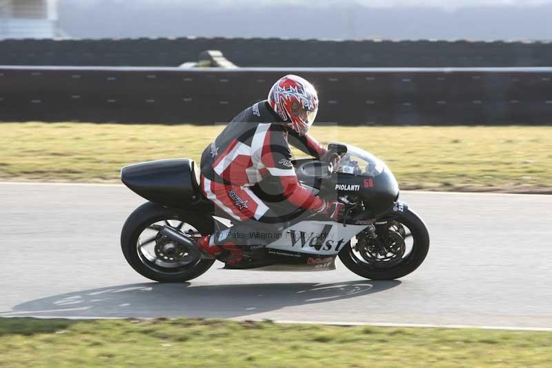 Motorcycle action photographs;Trackday digital images;event digital images;eventdigitalimages;no limits trackday;peter wileman photography;snetterton;snetterton circuit norfolk;snetterton photographs;trackday;trackday photos