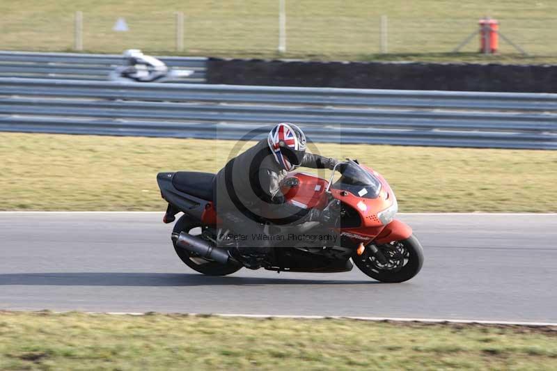 Motorcycle action photographs;Trackday digital images;event digital images;eventdigitalimages;no limits trackday;peter wileman photography;snetterton;snetterton circuit norfolk;snetterton photographs;trackday;trackday photos