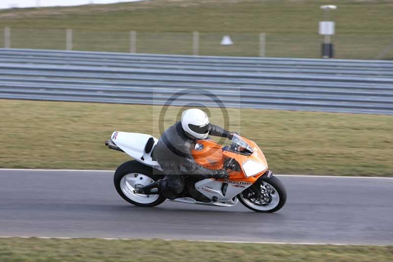 Motorcycle action photographs;Trackday digital images;event digital images;eventdigitalimages;no limits trackday;peter wileman photography;snetterton;snetterton circuit norfolk;snetterton photographs;trackday;trackday photos