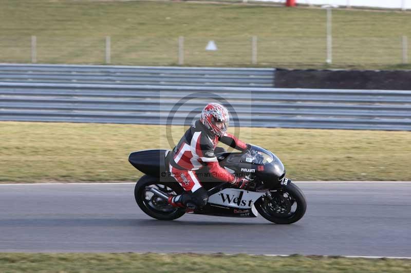 Motorcycle action photographs;Trackday digital images;event digital images;eventdigitalimages;no limits trackday;peter wileman photography;snetterton;snetterton circuit norfolk;snetterton photographs;trackday;trackday photos