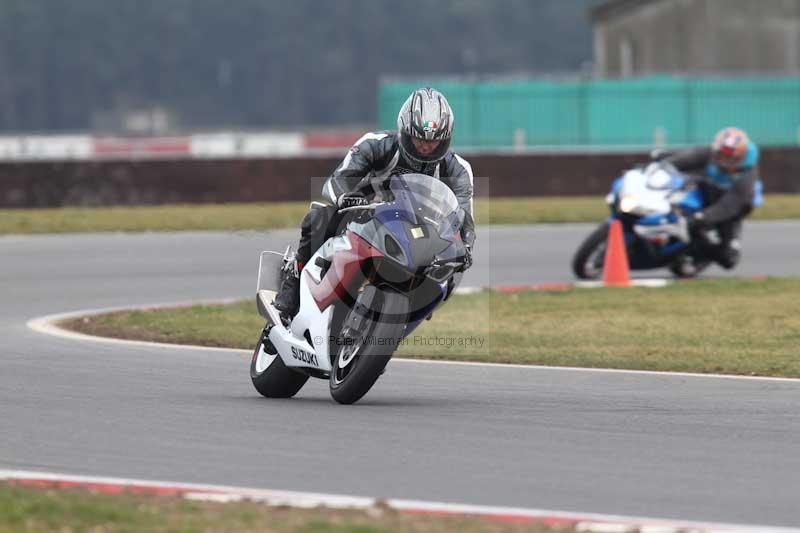 Motorcycle action photographs;Trackday digital images;event digital images;eventdigitalimages;no limits trackday;peter wileman photography;snetterton;snetterton circuit norfolk;snetterton photographs;trackday;trackday photos