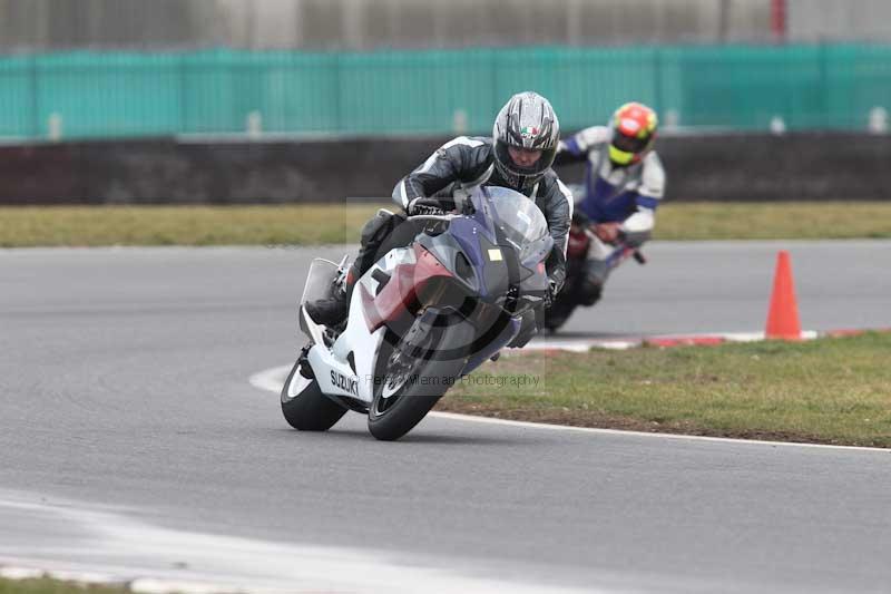 Motorcycle action photographs;Trackday digital images;event digital images;eventdigitalimages;no limits trackday;peter wileman photography;snetterton;snetterton circuit norfolk;snetterton photographs;trackday;trackday photos