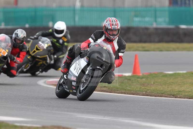 Motorcycle action photographs;Trackday digital images;event digital images;eventdigitalimages;no limits trackday;peter wileman photography;snetterton;snetterton circuit norfolk;snetterton photographs;trackday;trackday photos