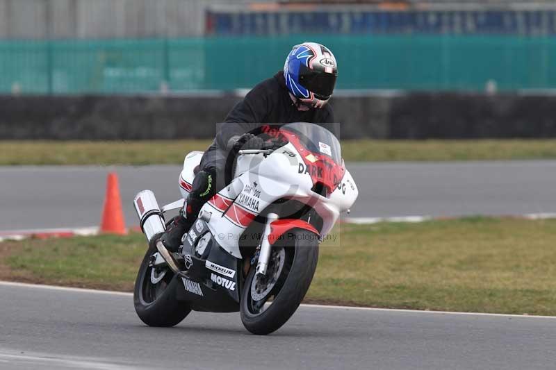 Motorcycle action photographs;Trackday digital images;event digital images;eventdigitalimages;no limits trackday;peter wileman photography;snetterton;snetterton circuit norfolk;snetterton photographs;trackday;trackday photos