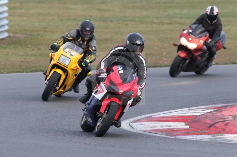 Motorcycle action photographs;Trackday digital images;event digital images;eventdigitalimages;no limits trackday;peter wileman photography;snetterton;snetterton circuit norfolk;snetterton photographs;trackday;trackday photos