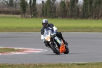 Motorcycle-action-photographs;Trackday-digital-images;event-digital-images;eventdigitalimages;no-limits-trackday;peter-wileman-photography;snetterton;snetterton-circuit-norfolk;snetterton-photographs;trackday;trackday-photos