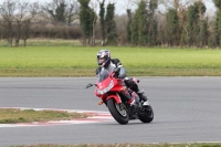 Motorcycle-action-photographs;Trackday-digital-images;event-digital-images;eventdigitalimages;no-limits-trackday;peter-wileman-photography;snetterton;snetterton-circuit-norfolk;snetterton-photographs;trackday;trackday-photos