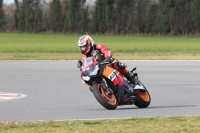 Motorcycle-action-photographs;Trackday-digital-images;event-digital-images;eventdigitalimages;no-limits-trackday;peter-wileman-photography;snetterton;snetterton-circuit-norfolk;snetterton-photographs;trackday;trackday-photos