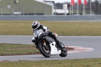 Motorcycle-action-photographs;Trackday-digital-images;event-digital-images;eventdigitalimages;no-limits-trackday;peter-wileman-photography;snetterton;snetterton-circuit-norfolk;snetterton-photographs;trackday;trackday-photos