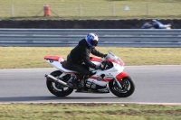 Motorcycle-action-photographs;Trackday-digital-images;event-digital-images;eventdigitalimages;no-limits-trackday;peter-wileman-photography;snetterton;snetterton-circuit-norfolk;snetterton-photographs;trackday;trackday-photos