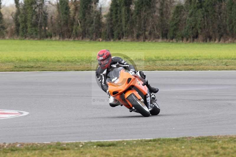 Motorcycle action photographs;Trackday digital images;event digital images;eventdigitalimages;no limits trackday;peter wileman photography;snetterton;snetterton circuit norfolk;snetterton photographs;trackday;trackday photos
