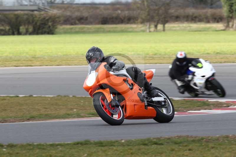 Motorcycle action photographs;Trackday digital images;event digital images;eventdigitalimages;no limits trackday;peter wileman photography;snetterton;snetterton circuit norfolk;snetterton photographs;trackday;trackday photos