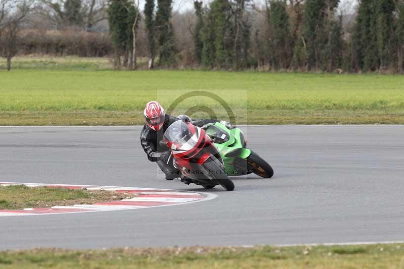 Motorcycle action photographs;Trackday digital images;event digital images;eventdigitalimages;no limits trackday;peter wileman photography;snetterton;snetterton circuit norfolk;snetterton photographs;trackday;trackday photos