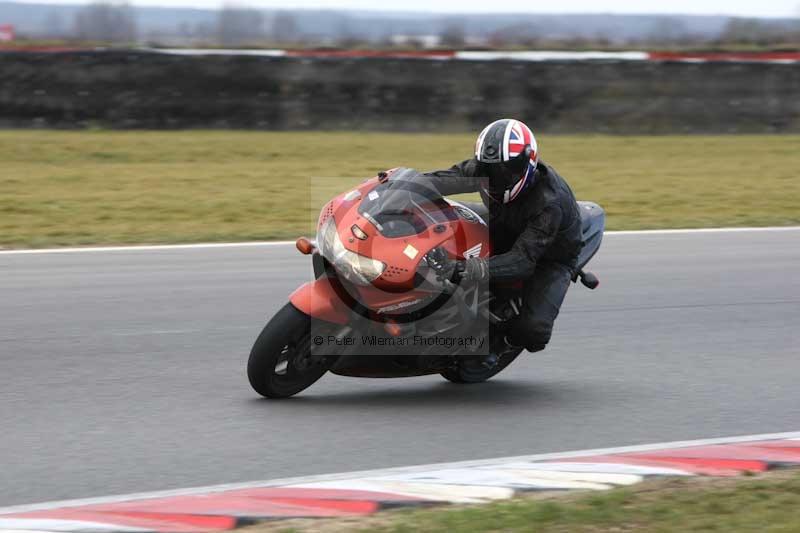 Motorcycle action photographs;Trackday digital images;event digital images;eventdigitalimages;no limits trackday;peter wileman photography;snetterton;snetterton circuit norfolk;snetterton photographs;trackday;trackday photos