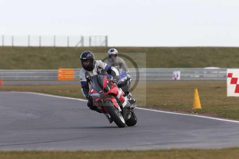 Motorcycle action photographs;Trackday digital images;event digital images;eventdigitalimages;no limits trackday;peter wileman photography;snetterton;snetterton circuit norfolk;snetterton photographs;trackday;trackday photos