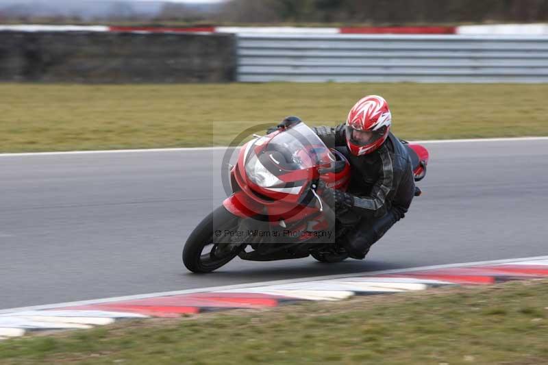 Motorcycle action photographs;Trackday digital images;event digital images;eventdigitalimages;no limits trackday;peter wileman photography;snetterton;snetterton circuit norfolk;snetterton photographs;trackday;trackday photos