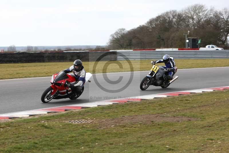 Motorcycle action photographs;Trackday digital images;event digital images;eventdigitalimages;no limits trackday;peter wileman photography;snetterton;snetterton circuit norfolk;snetterton photographs;trackday;trackday photos