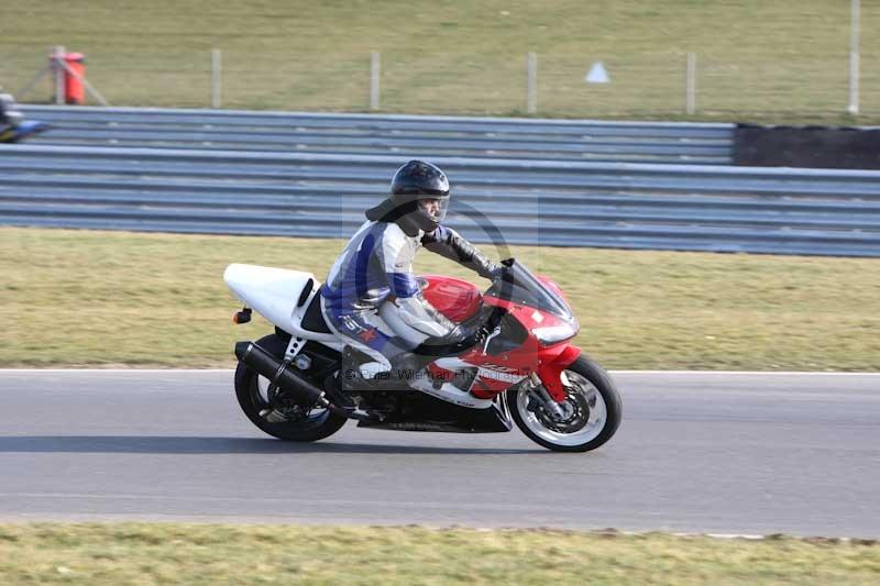 Motorcycle action photographs;Trackday digital images;event digital images;eventdigitalimages;no limits trackday;peter wileman photography;snetterton;snetterton circuit norfolk;snetterton photographs;trackday;trackday photos