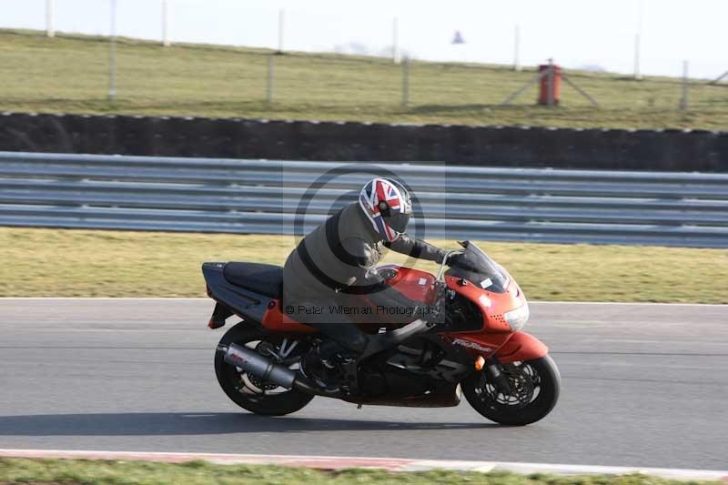 Motorcycle action photographs;Trackday digital images;event digital images;eventdigitalimages;no limits trackday;peter wileman photography;snetterton;snetterton circuit norfolk;snetterton photographs;trackday;trackday photos