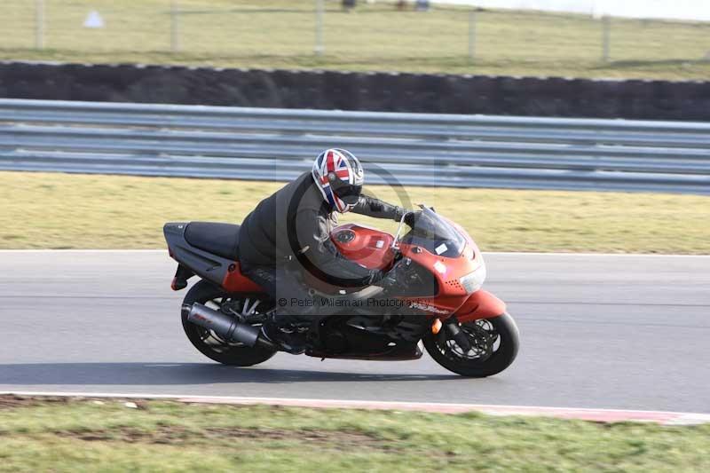 Motorcycle action photographs;Trackday digital images;event digital images;eventdigitalimages;no limits trackday;peter wileman photography;snetterton;snetterton circuit norfolk;snetterton photographs;trackday;trackday photos