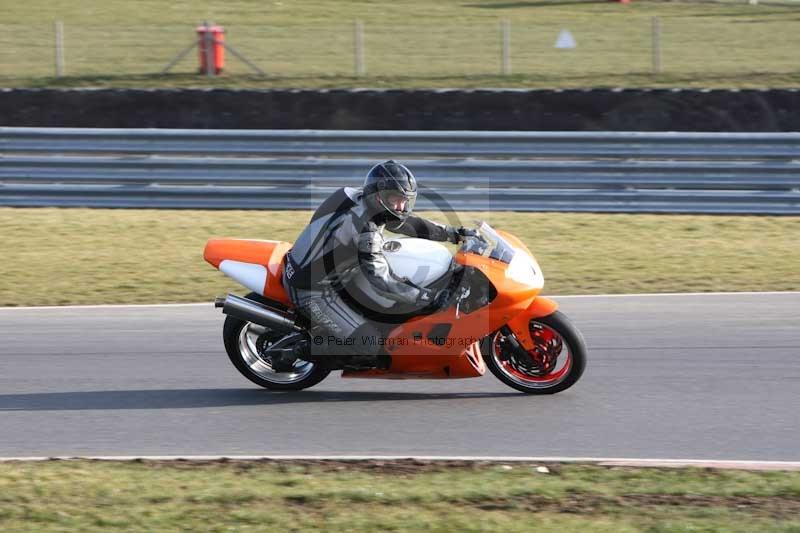 Motorcycle action photographs;Trackday digital images;event digital images;eventdigitalimages;no limits trackday;peter wileman photography;snetterton;snetterton circuit norfolk;snetterton photographs;trackday;trackday photos
