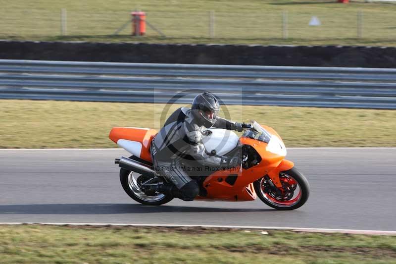 Motorcycle action photographs;Trackday digital images;event digital images;eventdigitalimages;no limits trackday;peter wileman photography;snetterton;snetterton circuit norfolk;snetterton photographs;trackday;trackday photos