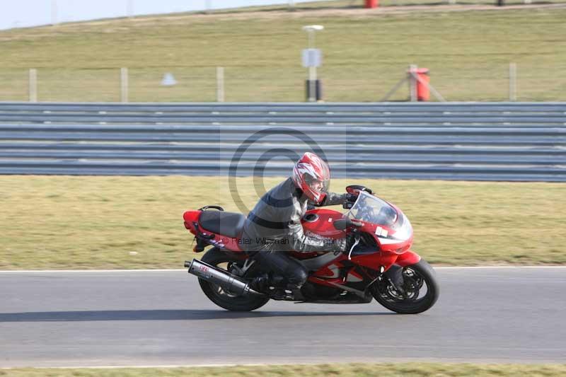 Motorcycle action photographs;Trackday digital images;event digital images;eventdigitalimages;no limits trackday;peter wileman photography;snetterton;snetterton circuit norfolk;snetterton photographs;trackday;trackday photos