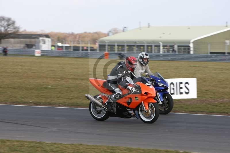 Motorcycle action photographs;Trackday digital images;event digital images;eventdigitalimages;no limits trackday;peter wileman photography;snetterton;snetterton circuit norfolk;snetterton photographs;trackday;trackday photos
