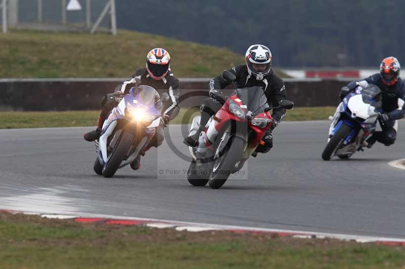 Motorcycle action photographs;Trackday digital images;event digital images;eventdigitalimages;no limits trackday;peter wileman photography;snetterton;snetterton circuit norfolk;snetterton photographs;trackday;trackday photos