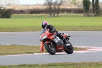Motorcycle-action-photographs;Trackday-digital-images;event-digital-images;eventdigitalimages;no-limits-trackday;peter-wileman-photography;snetterton;snetterton-circuit-norfolk;snetterton-photographs;trackday;trackday-photos