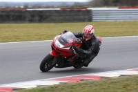 Motorcycle-action-photographs;Trackday-digital-images;event-digital-images;eventdigitalimages;no-limits-trackday;peter-wileman-photography;snetterton;snetterton-circuit-norfolk;snetterton-photographs;trackday;trackday-photos