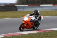 Motorcycle-action-photographs;Trackday-digital-images;event-digital-images;eventdigitalimages;no-limits-trackday;peter-wileman-photography;snetterton;snetterton-circuit-norfolk;snetterton-photographs;trackday;trackday-photos