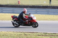 Motorcycle-action-photographs;Trackday-digital-images;event-digital-images;eventdigitalimages;no-limits-trackday;peter-wileman-photography;snetterton;snetterton-circuit-norfolk;snetterton-photographs;trackday;trackday-photos