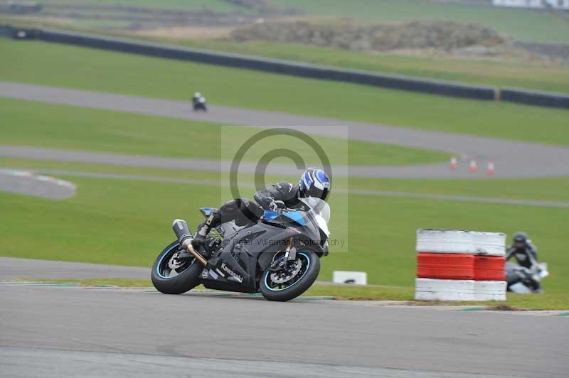 Motorcycle action photographs;anglesey circuit;anglesey trackday photographs;event digital images;eventdigitalimages;no limits trackday;oulton park circuit cheshire;peter wileman photography;trackday;trackday digital images;trackday photos;ty croes circuit wales
