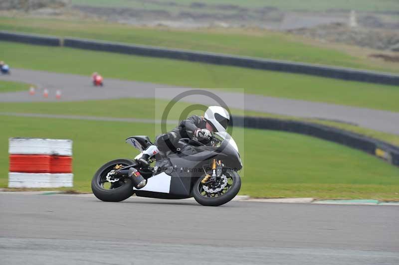 Motorcycle action photographs;anglesey circuit;anglesey trackday photographs;event digital images;eventdigitalimages;no limits trackday;oulton park circuit cheshire;peter wileman photography;trackday;trackday digital images;trackday photos;ty croes circuit wales