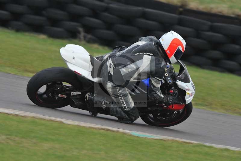 Motorcycle action photographs;anglesey circuit;anglesey trackday photographs;event digital images;eventdigitalimages;no limits trackday;oulton park circuit cheshire;peter wileman photography;trackday;trackday digital images;trackday photos;ty croes circuit wales